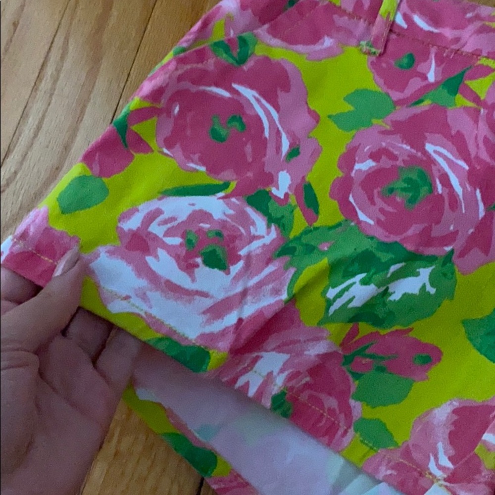 Floral Patterned Shorts - Picture 2 of 6